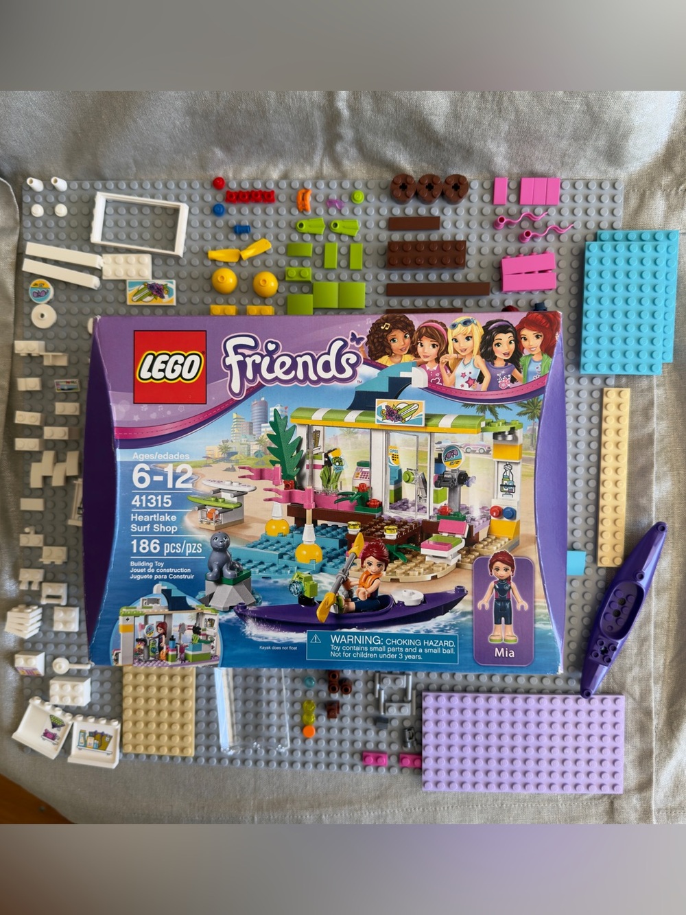 Lego Friends Heartlake Surf Shop w/ Mia:  #41315 COMPLETE!